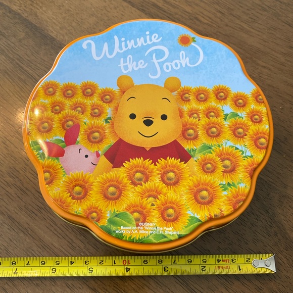 Winnie the Pooh cookies tin (3 for $30) - Picture 5 of 6